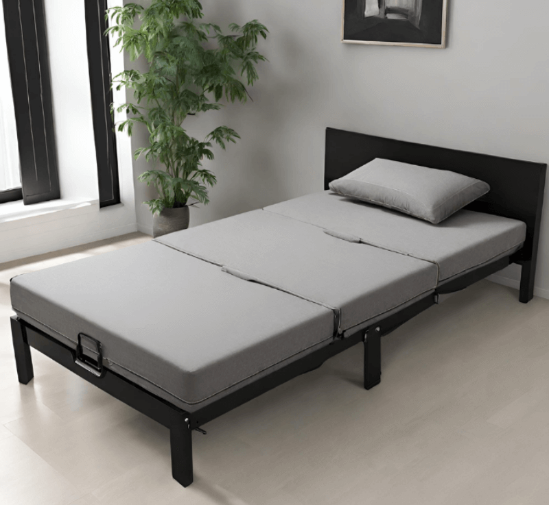 3つ折りの折り畳みベッド